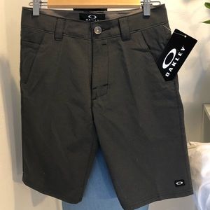 Oakley shorts gray. Size waist 28.
